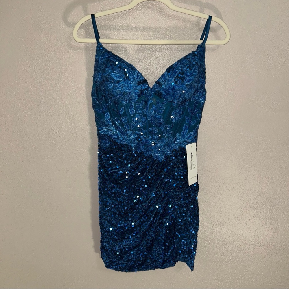 Elegant Blue Sequin corset mini prom Dress - Picture 1 of 5